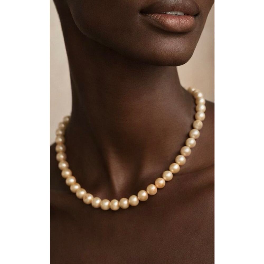 Vintage Crown Trifari Faux Pearl Necklace Rhinestone Clasp 15”